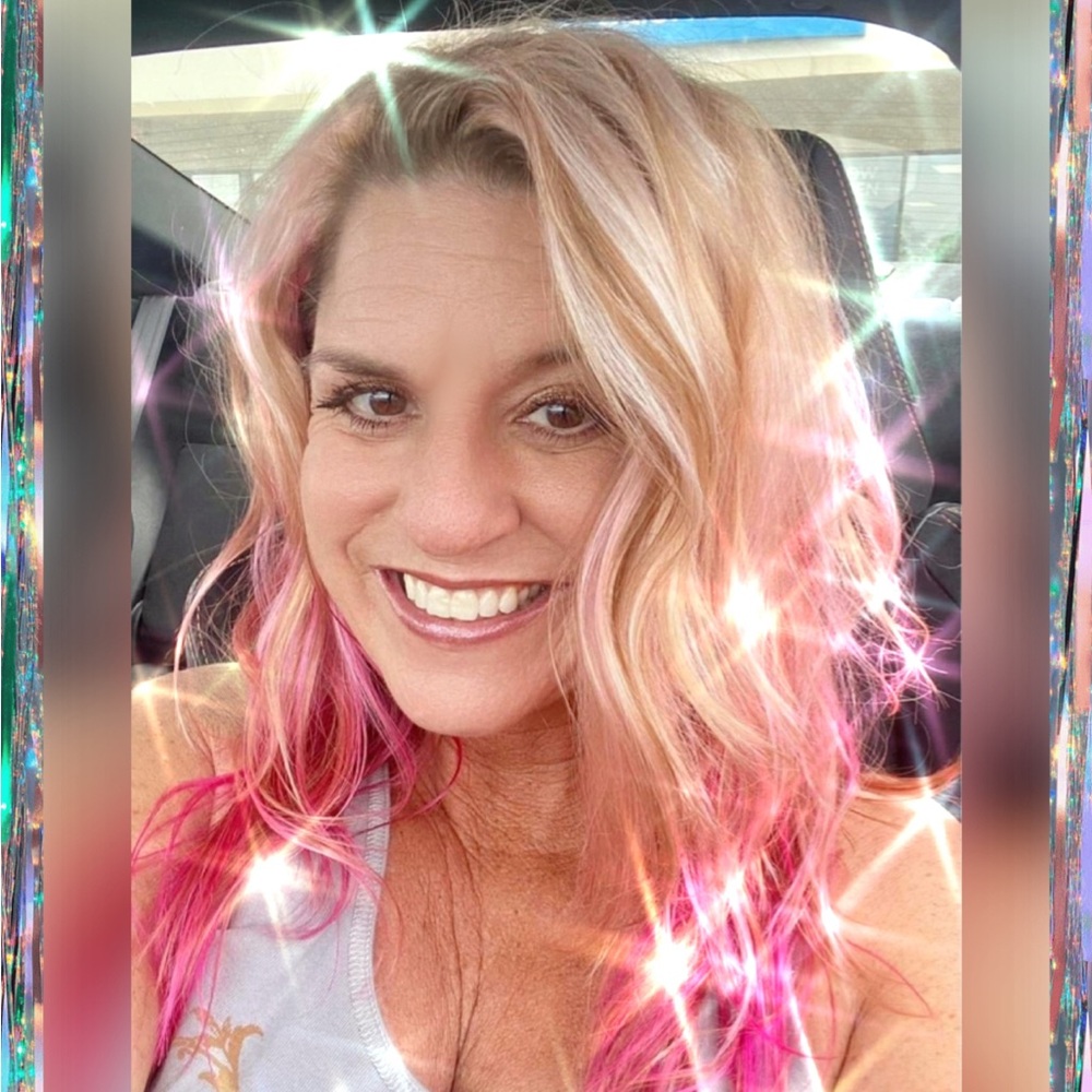 Meet your Posher, Denise